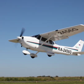 Легендарная Cessna набирает высоту. Хотите взять штурвал?